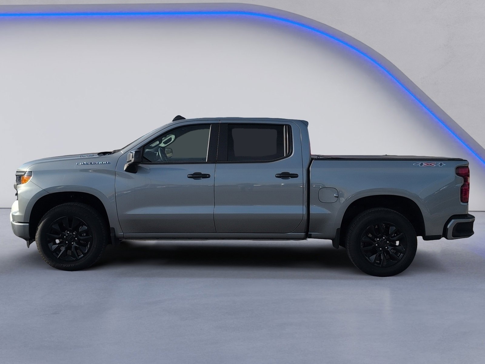 Used 2025 Chevrolet Silverado 1500 Custom image 3