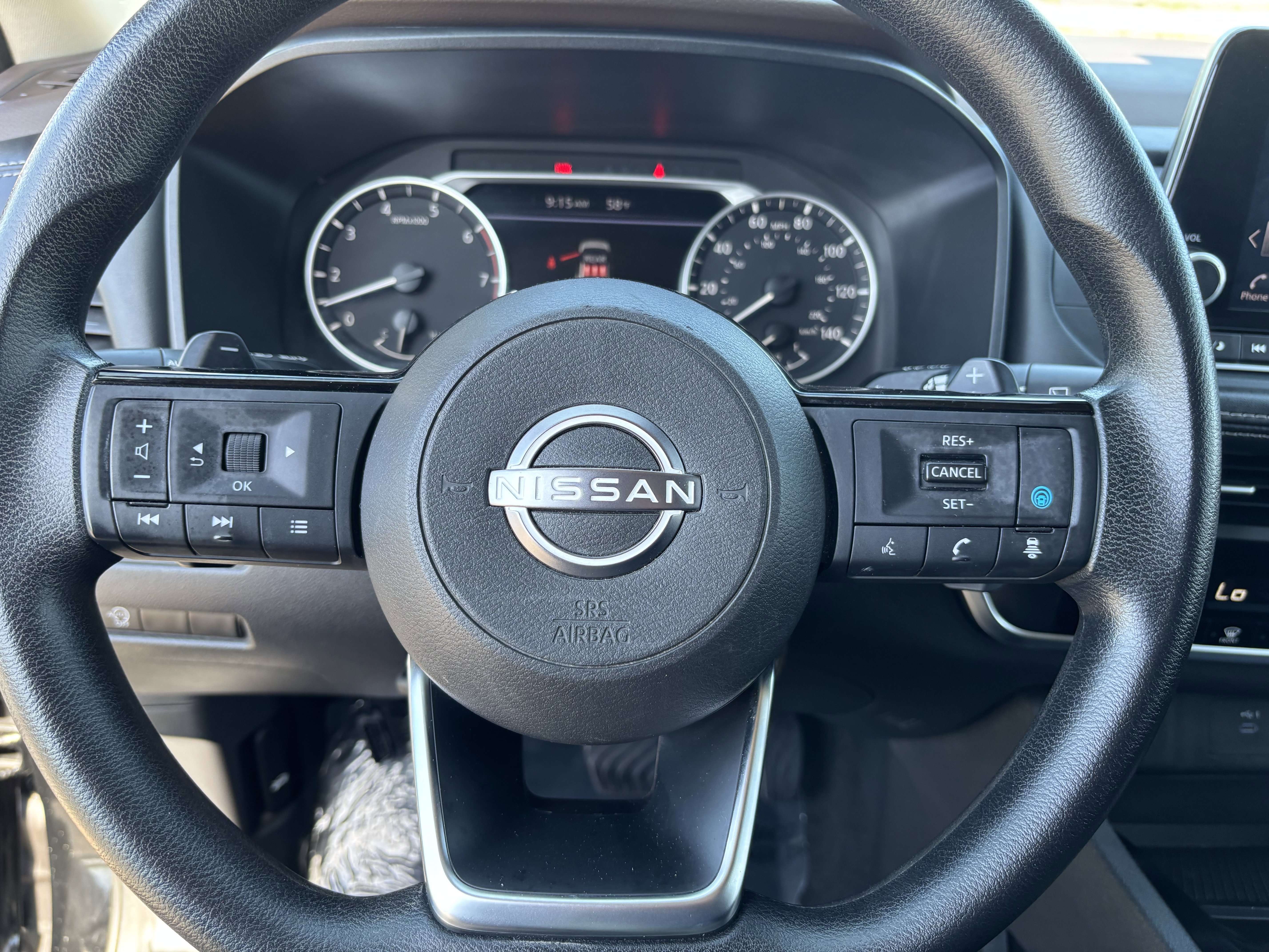 Used 2023 Nissan Rogue SV FWD image 27