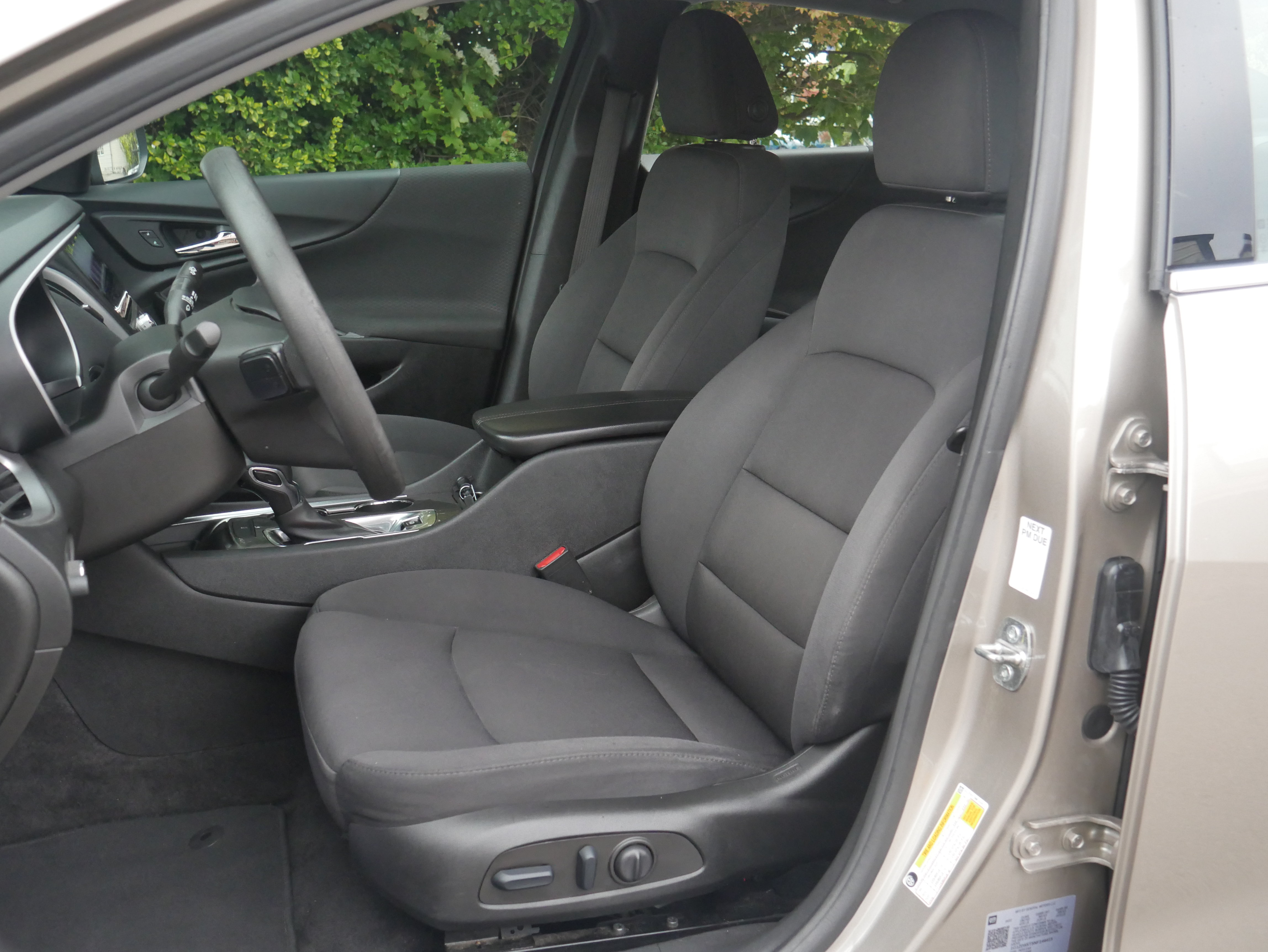 Used 2022 Chevrolet Malibu LT FWD image 29