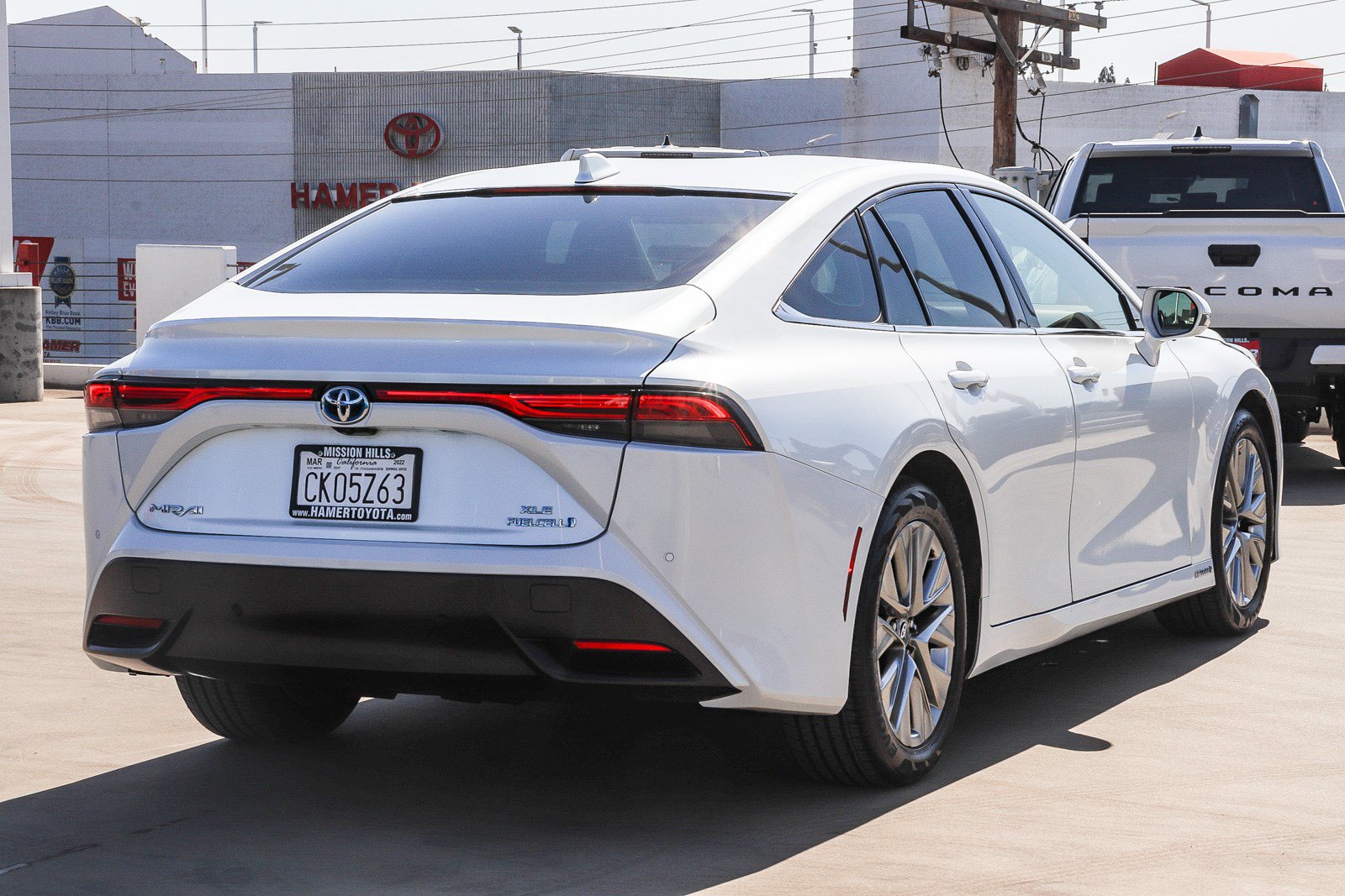 Used 2022 Toyota Mirai w/ Advanced Technology Package RWD image 2