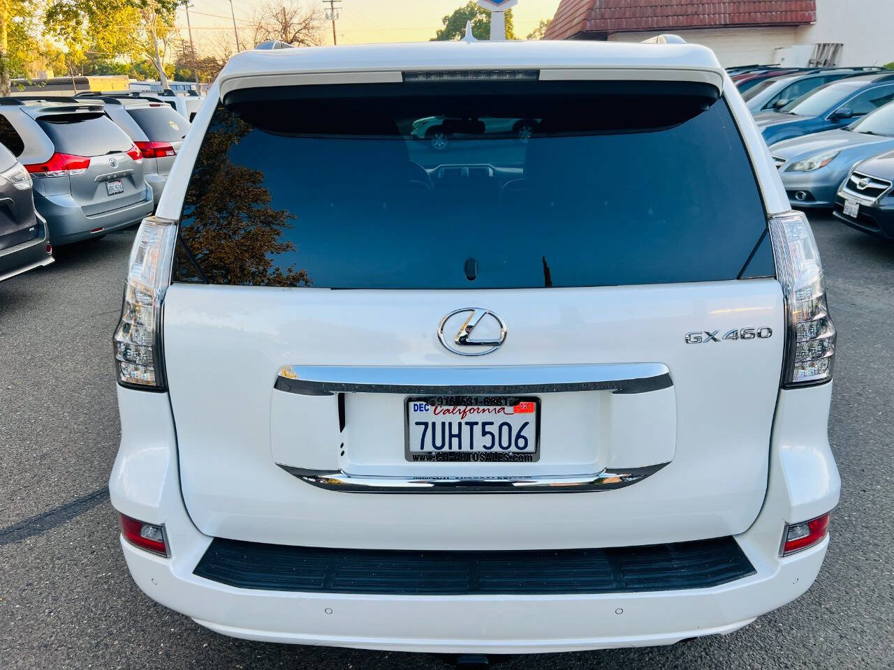 Used 2015 Lexus GX 460 w/ Premium Package AWD/4WD image 8