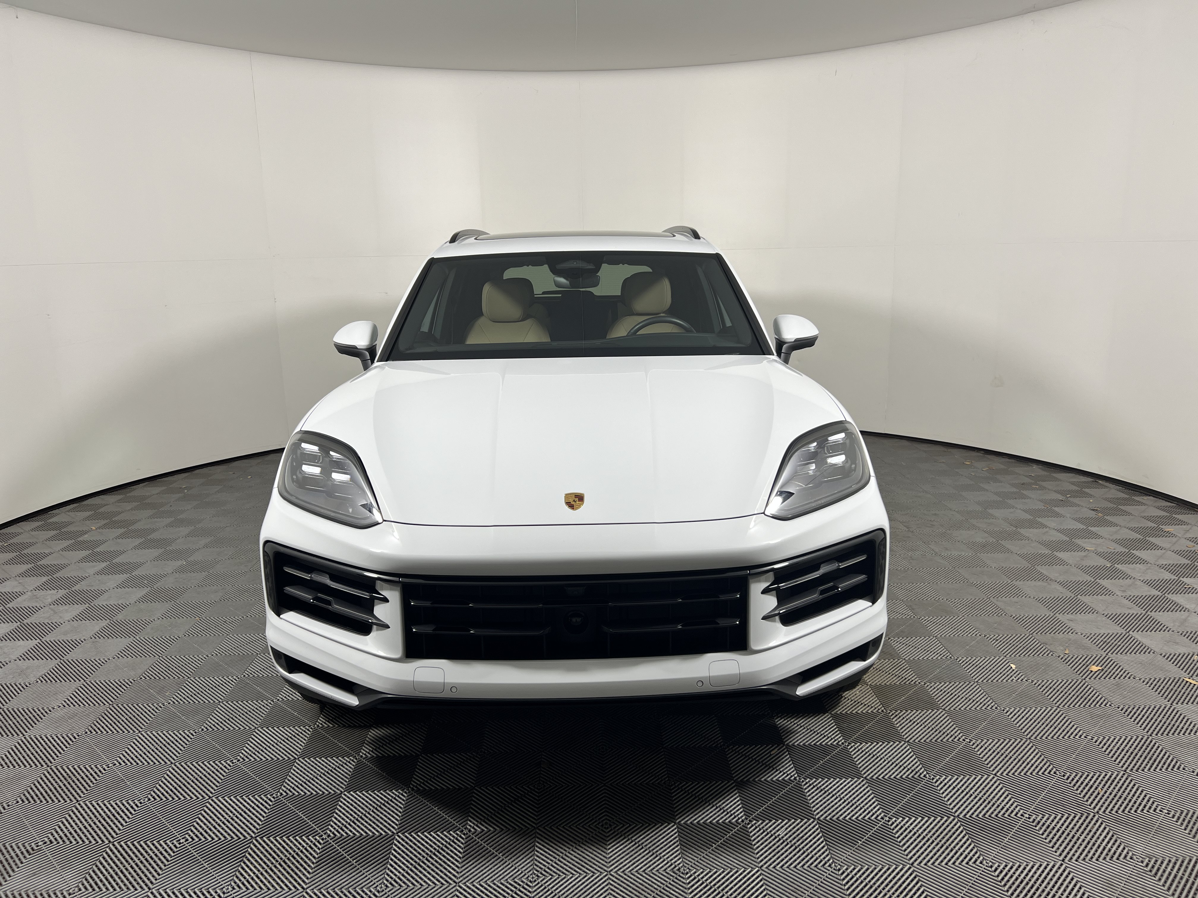 Certified 2026 Porsche Cayenne AWD/4WD image 10