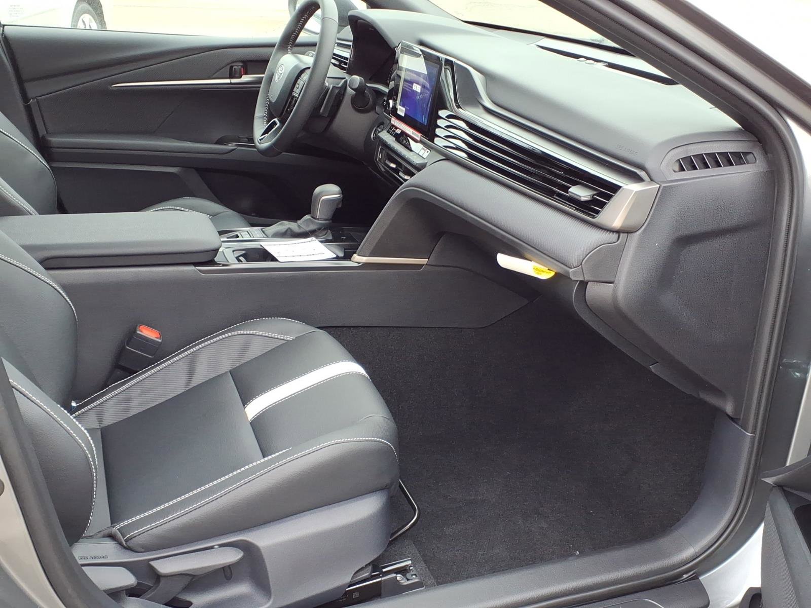 New 2026 Toyota Camry SE image 12