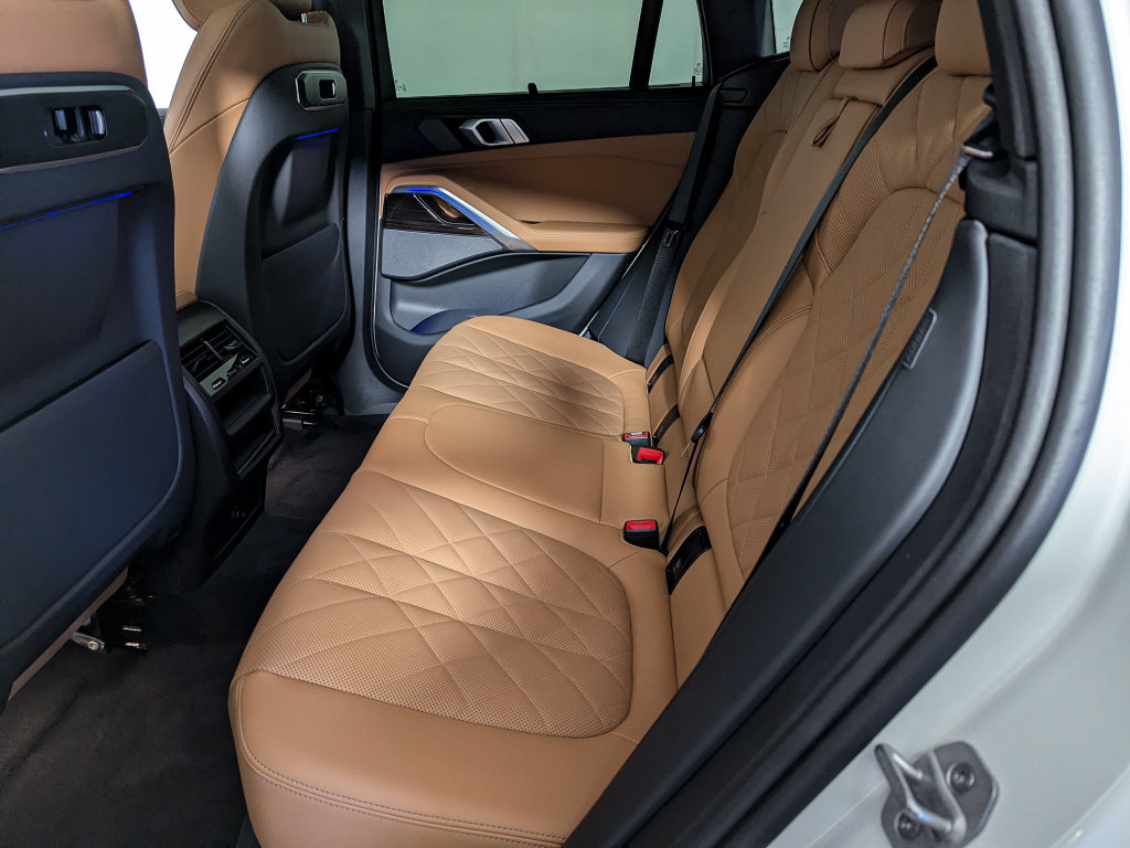 Certified 2024 BMW X6 xDrive40i w/ Executive Package AWD/4WD image 51