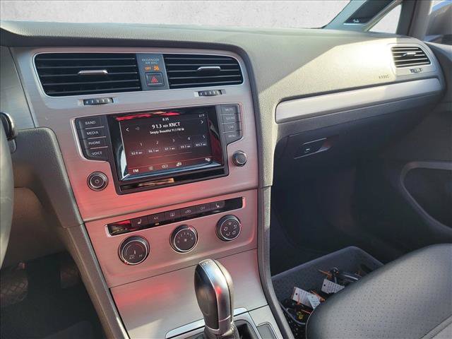 Used 2015 Volkswagen Golf TDI SE FWD image 22