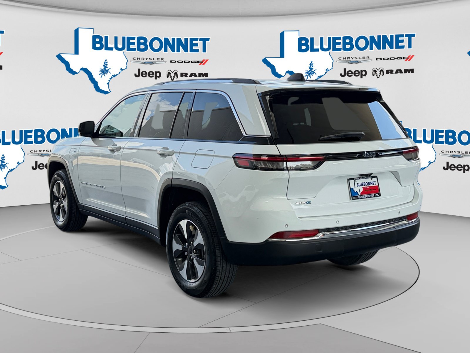 Used 2022 Jeep Grand Cherokee Limited 4xe AWD/4WD image 7