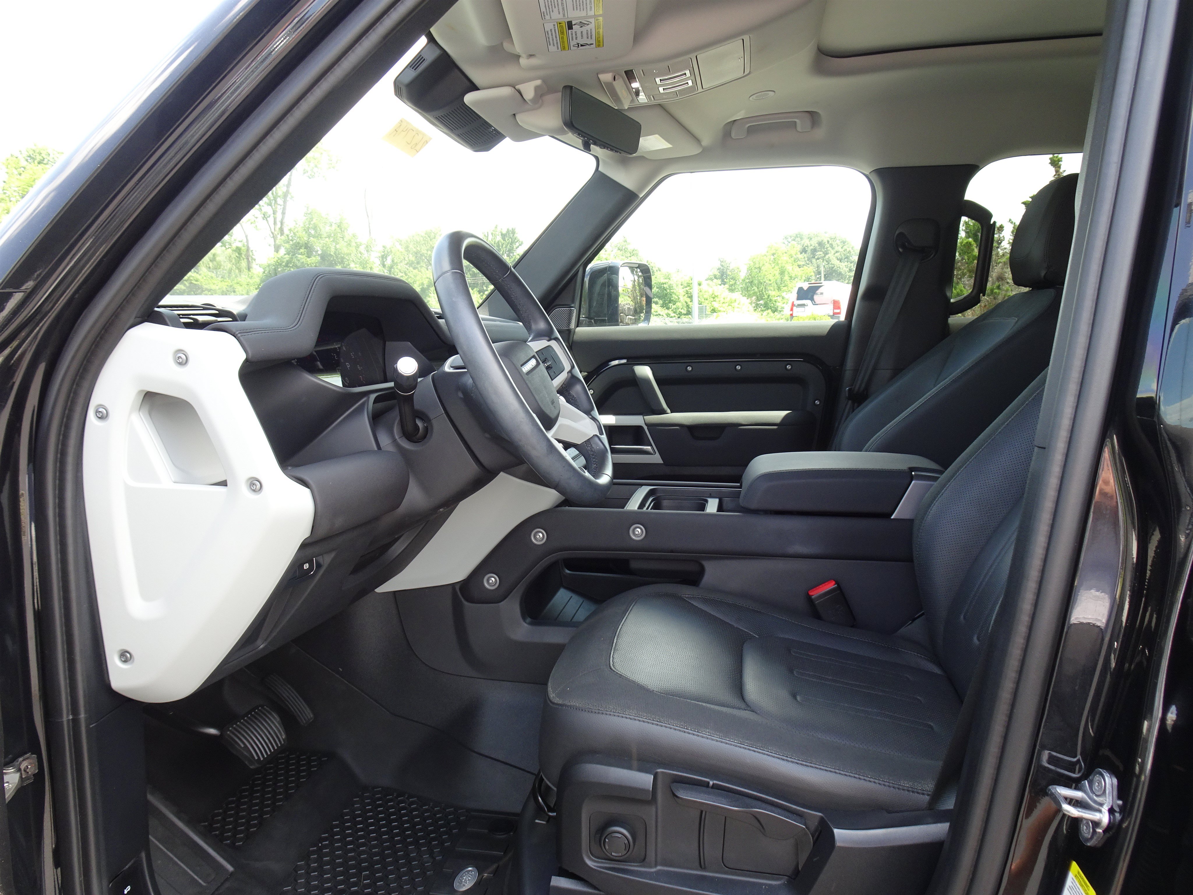 Used 2021 Land Rover Defender 110 S AWD/4WD image 2