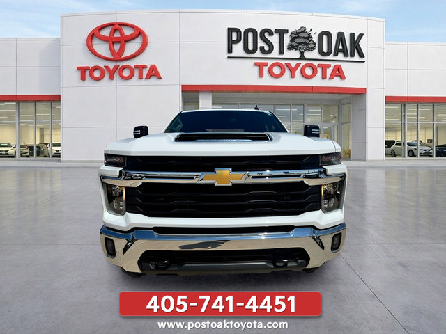 Used 2025 Chevrolet Silverado 2500 LT w/ Convenience Package AWD/4WD image 2