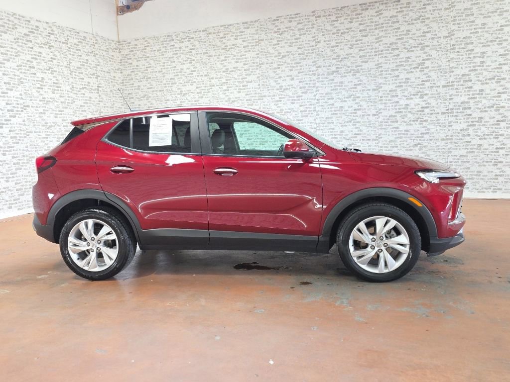 Used 2024 Buick Encore GX Preferred FWD image 3
