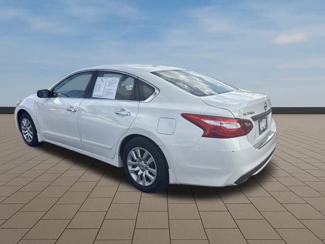 Used 2017 Nissan Altima 2.5 S w/ Power Driver Seat Package image 4