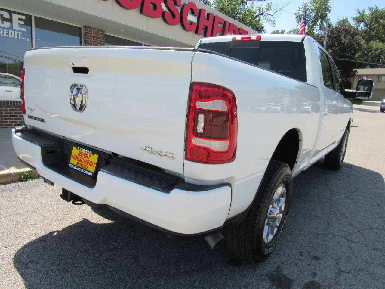 Used 2024 RAM 2500 Laramie w/ Safety Group AWD/4WD image 12