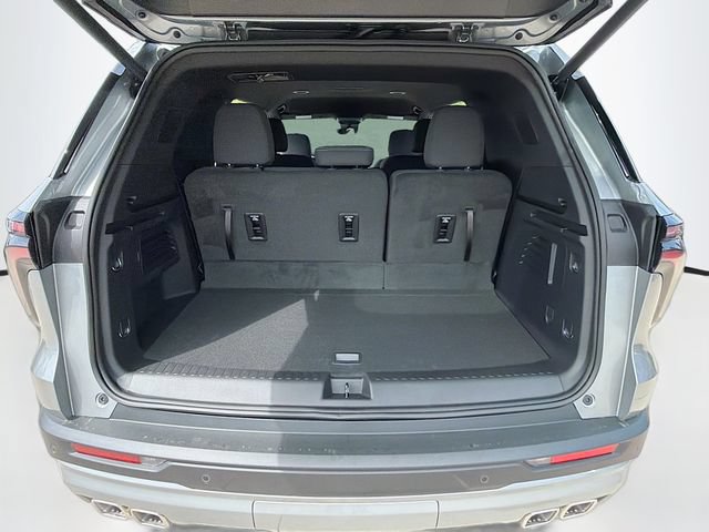 New 2026 Chevrolet Traverse LT w/ Driver Confidence Package AWD/4WD image 28