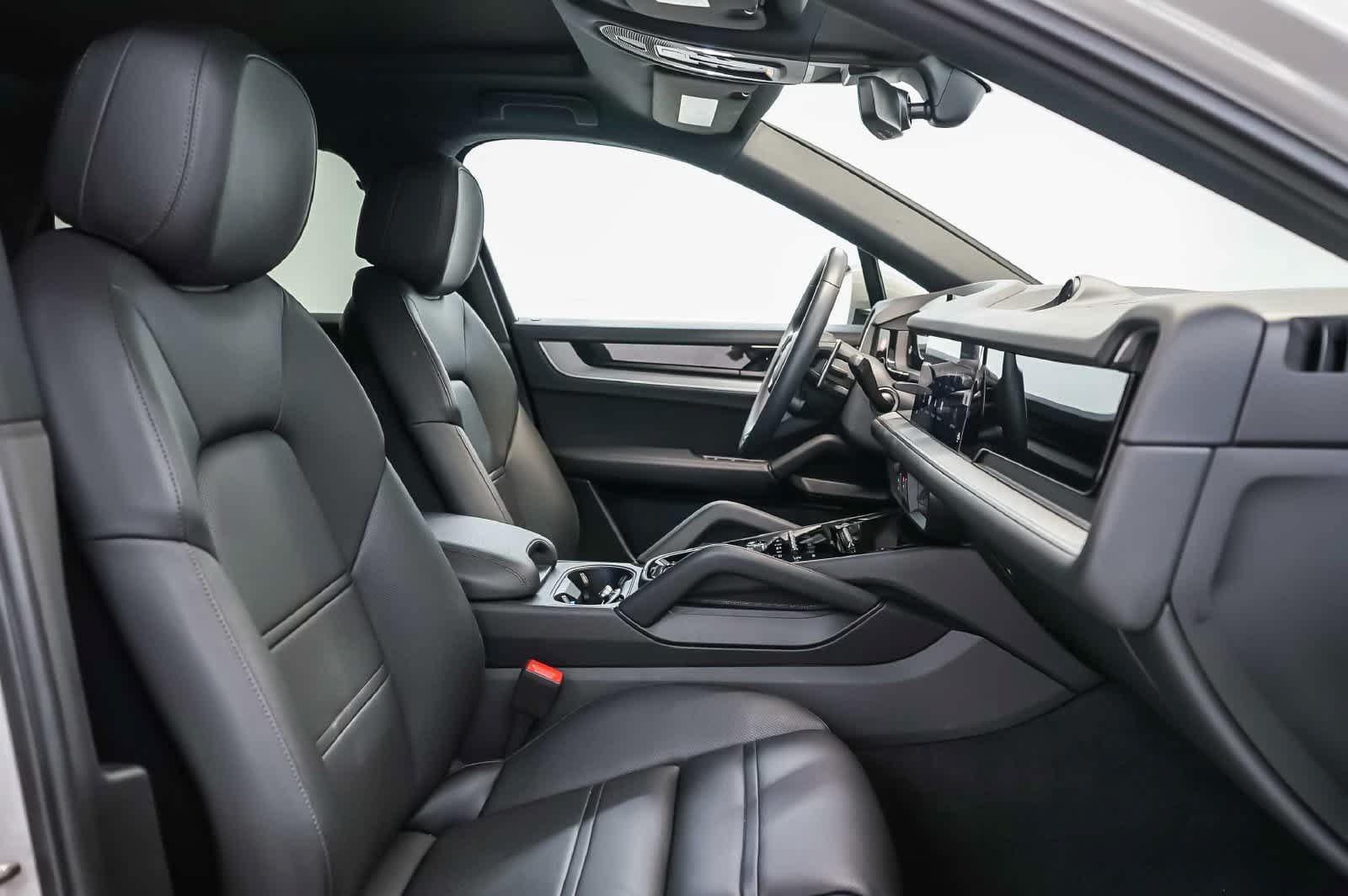 Certified 2026 Porsche Cayenne Coupe AWD/4WD image 22