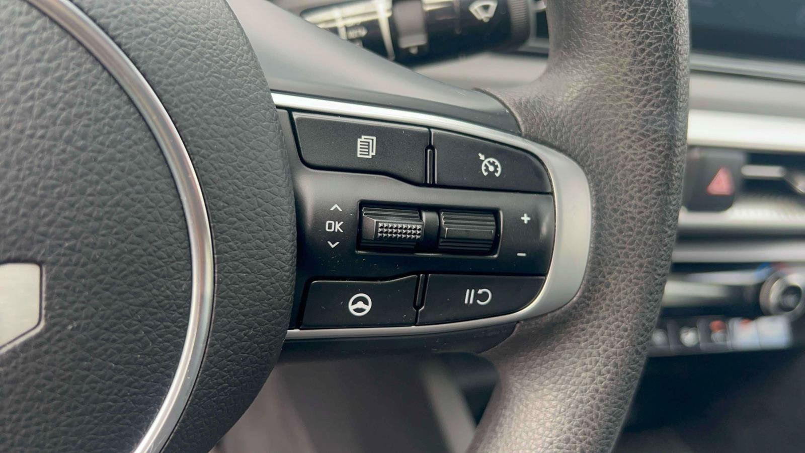 Used 2023 Kia K5 LXS FWD image 19