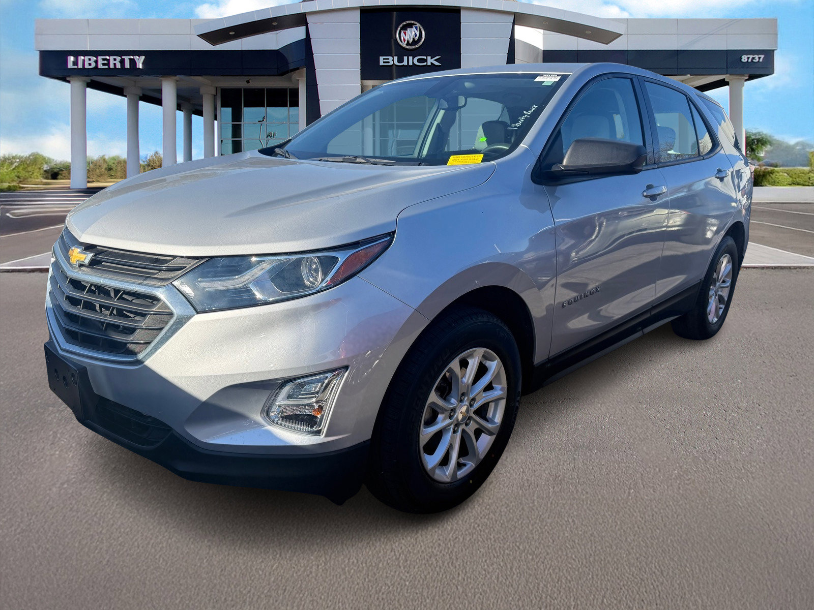 Used 2018 Chevrolet Equinox LS image 4