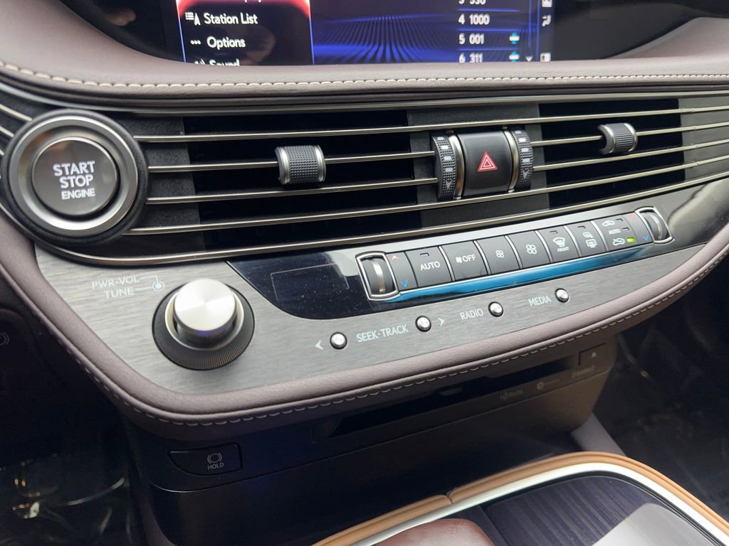 Used 2020 Lexus LS 500 w/ Accessory Package (Z2) image 66