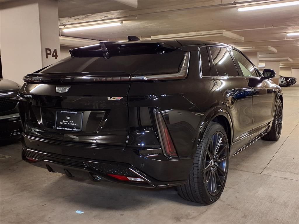 New 2026 Cadillac Lyriq V AWD/4WD image 8