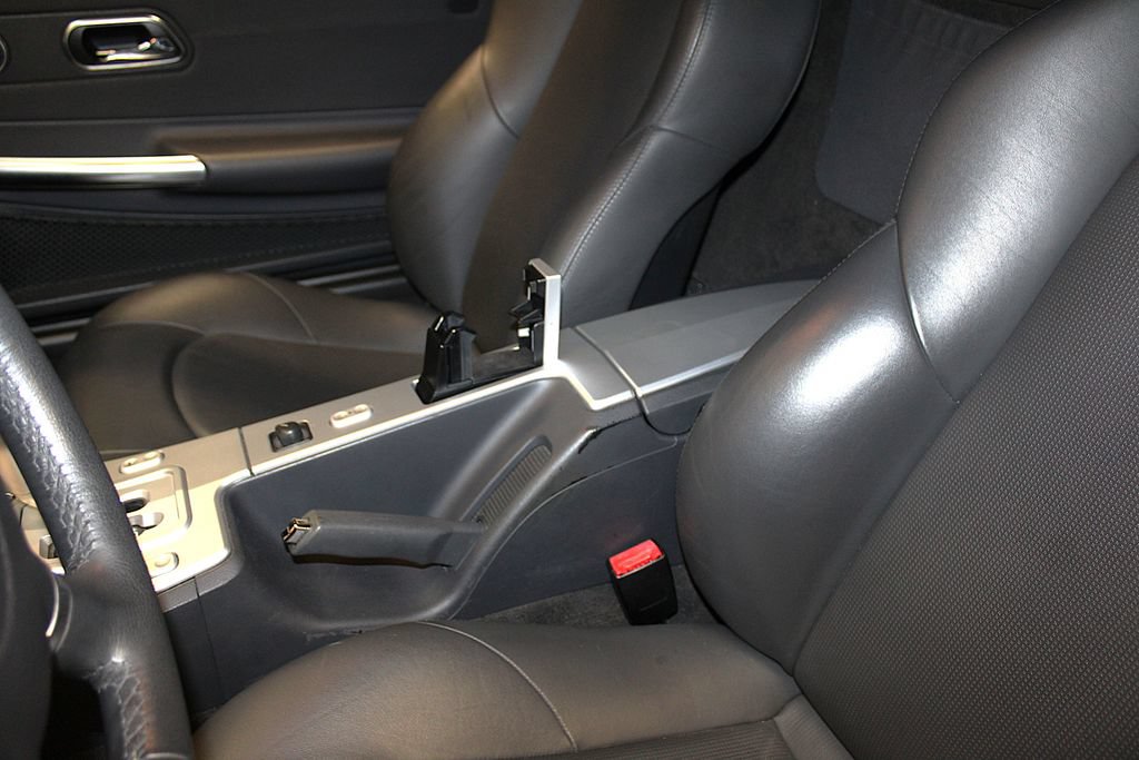 Used 2005 Chrysler Crossfire Limited RWD image 19