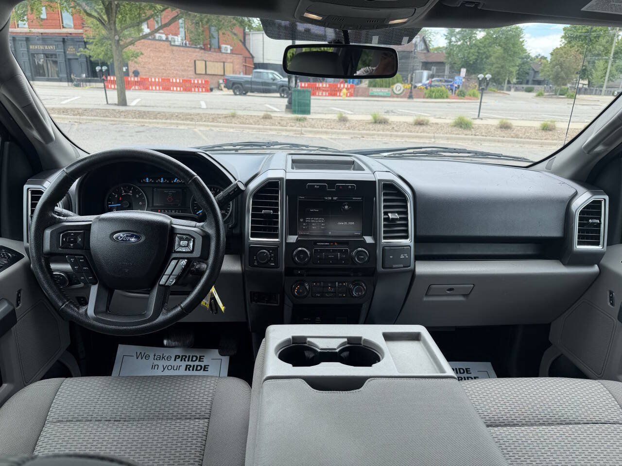 Used 2015 Ford F150 XLT w/ Equipment Group 302A Luxury AWD/4WD image 12