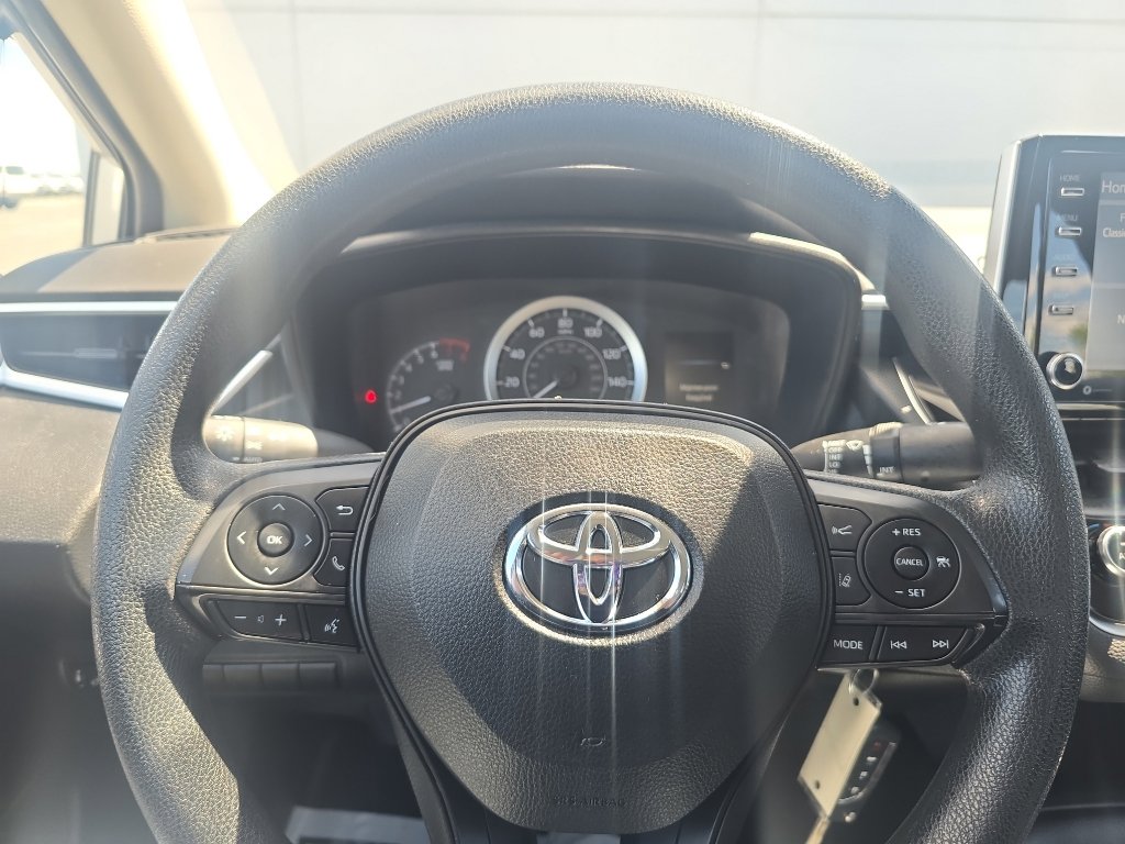 Used 2021 Toyota Corolla LE FWD image 17