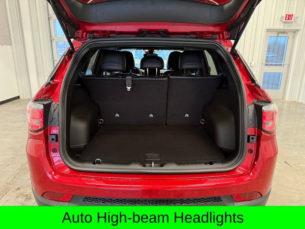 New 2026 Jeep Compass Latitude image 7