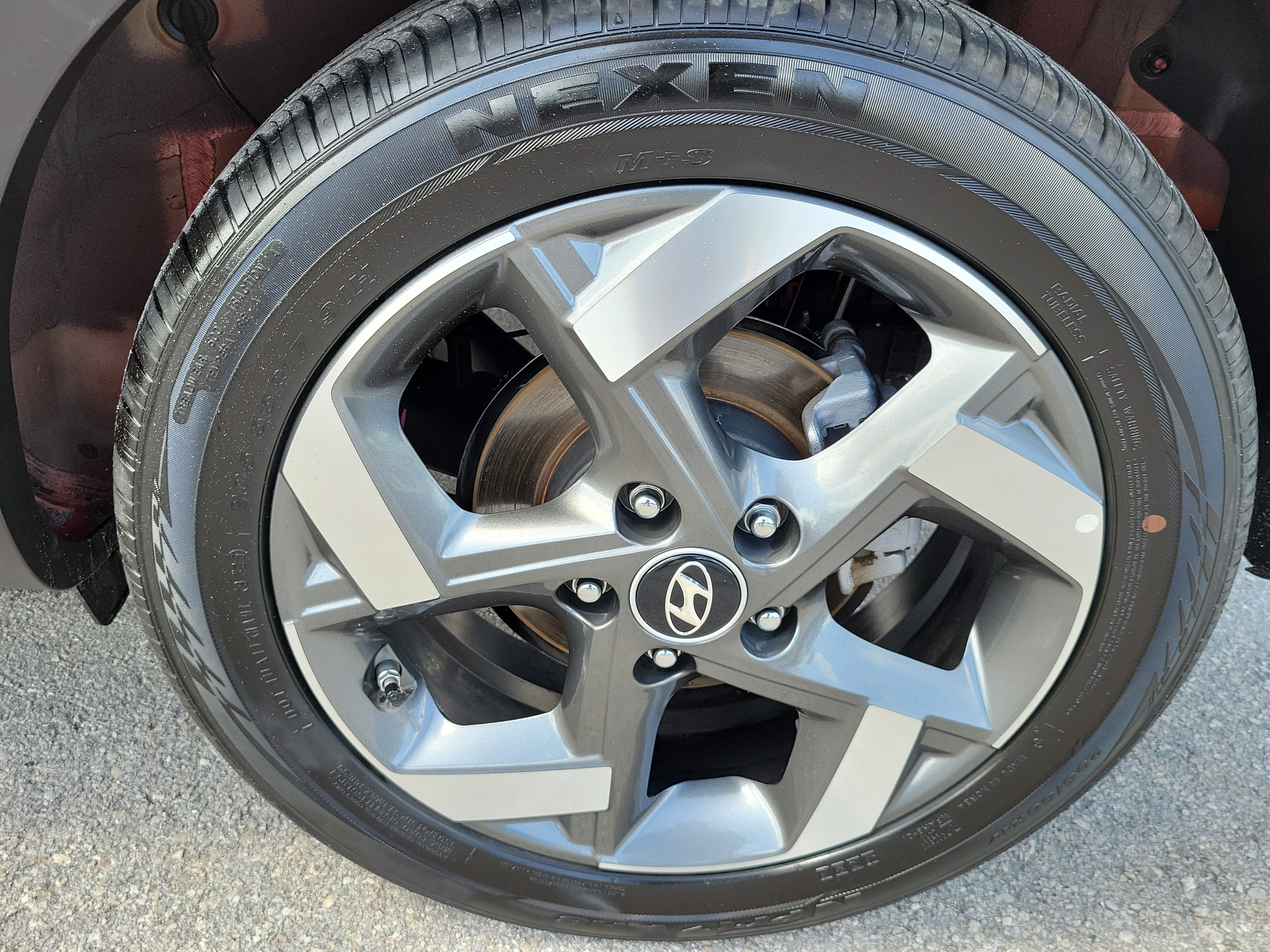Used 2025 Hyundai Venue SEL FWD image 30
