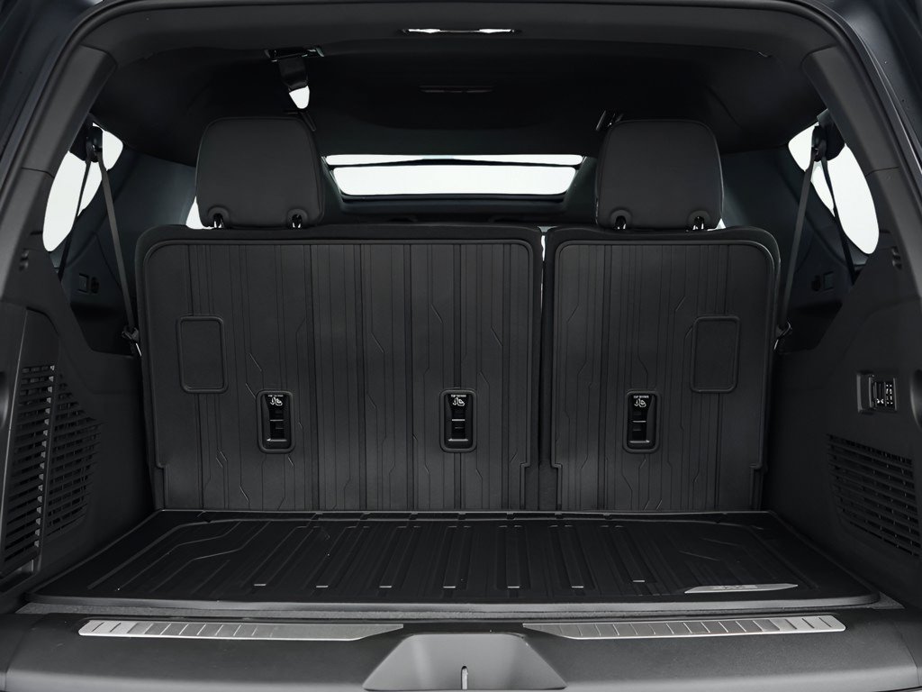 New 2026 GMC Yukon XL Denali w/ Denali Reserve Package AWD/4WD image 8