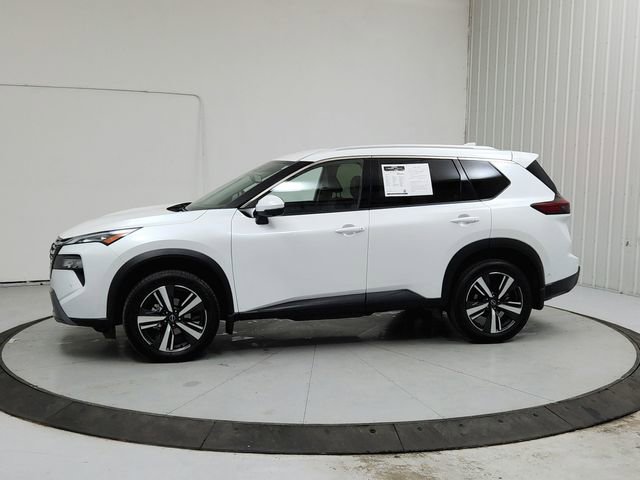 Used 2025 Nissan Rogue SL image 4