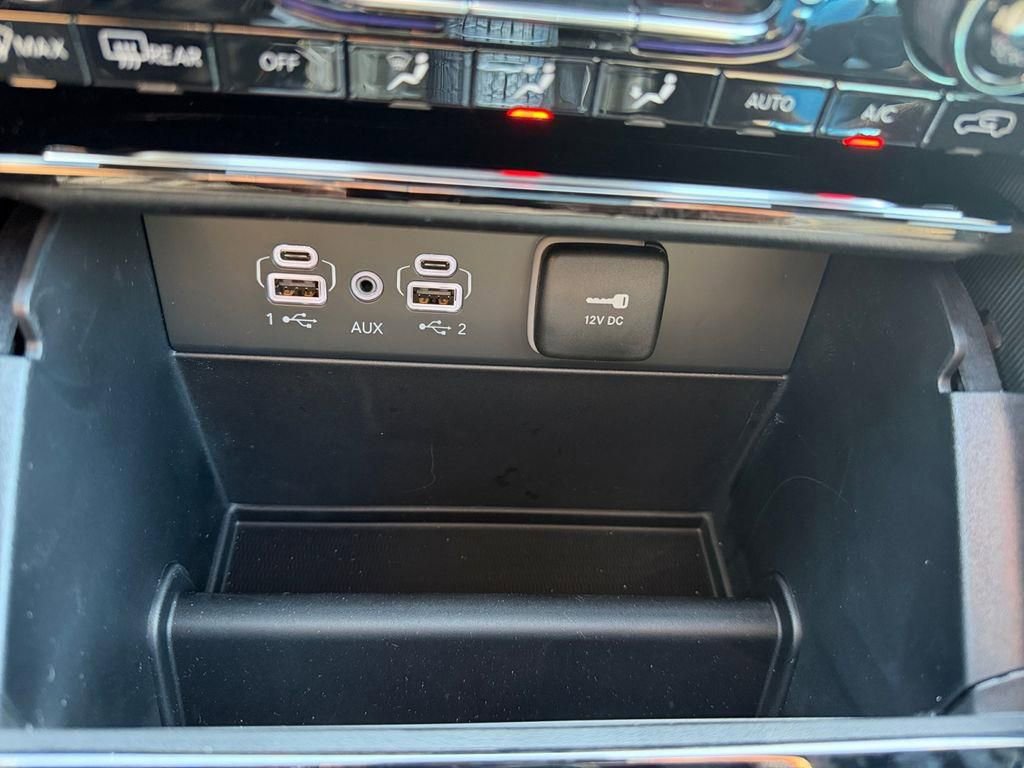 New 2025 Jeep Grand Cherokee Limited w/ MOPAR Finishing Package image 18