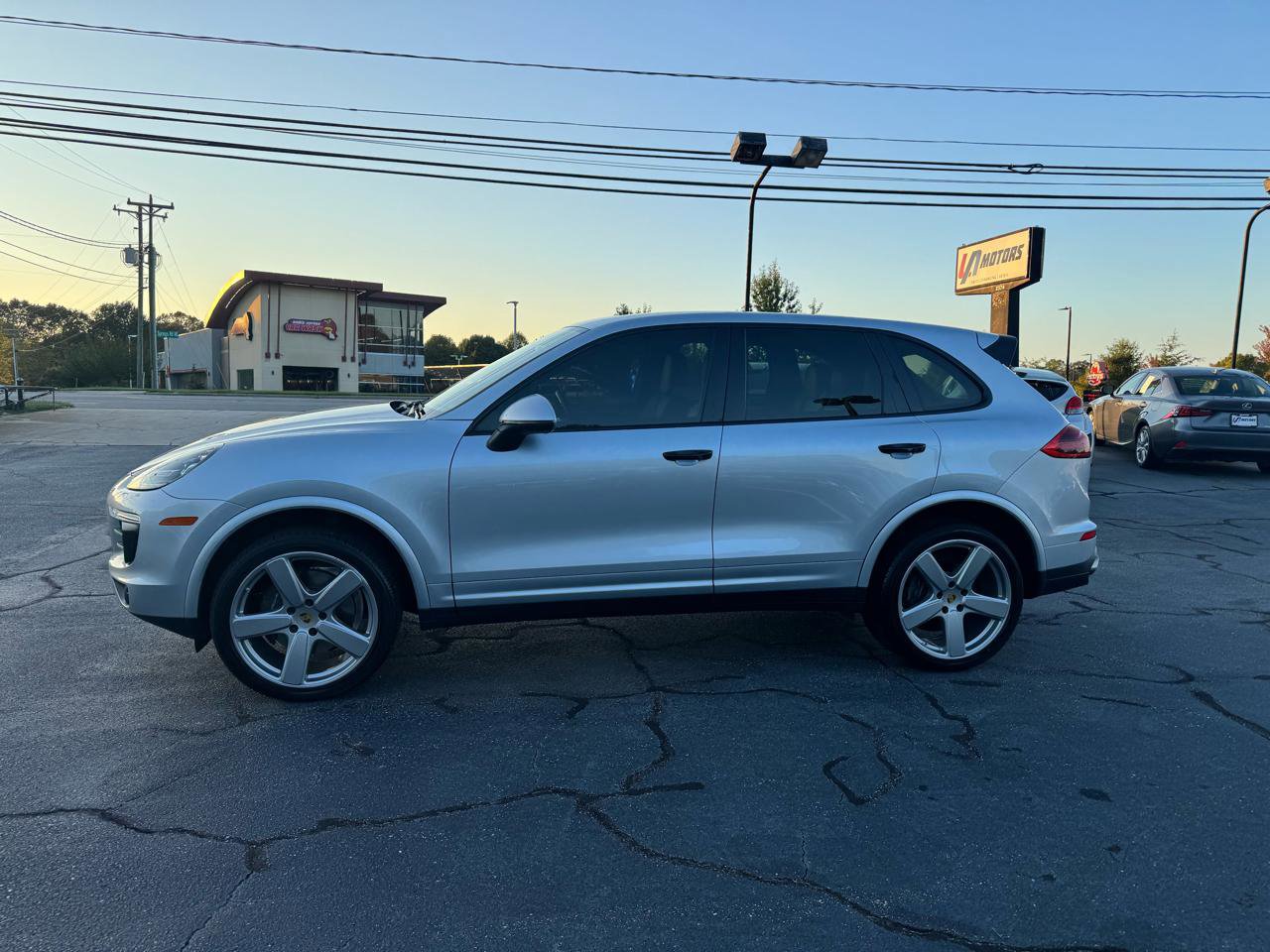 Used 2018 Porsche Cayenne AWD/4WD image 8