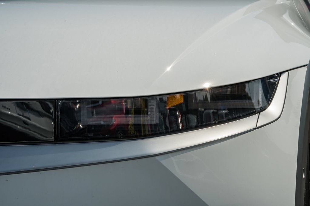 Used 2024 Hyundai Ioniq 5 Limited AWD/4WD image 13