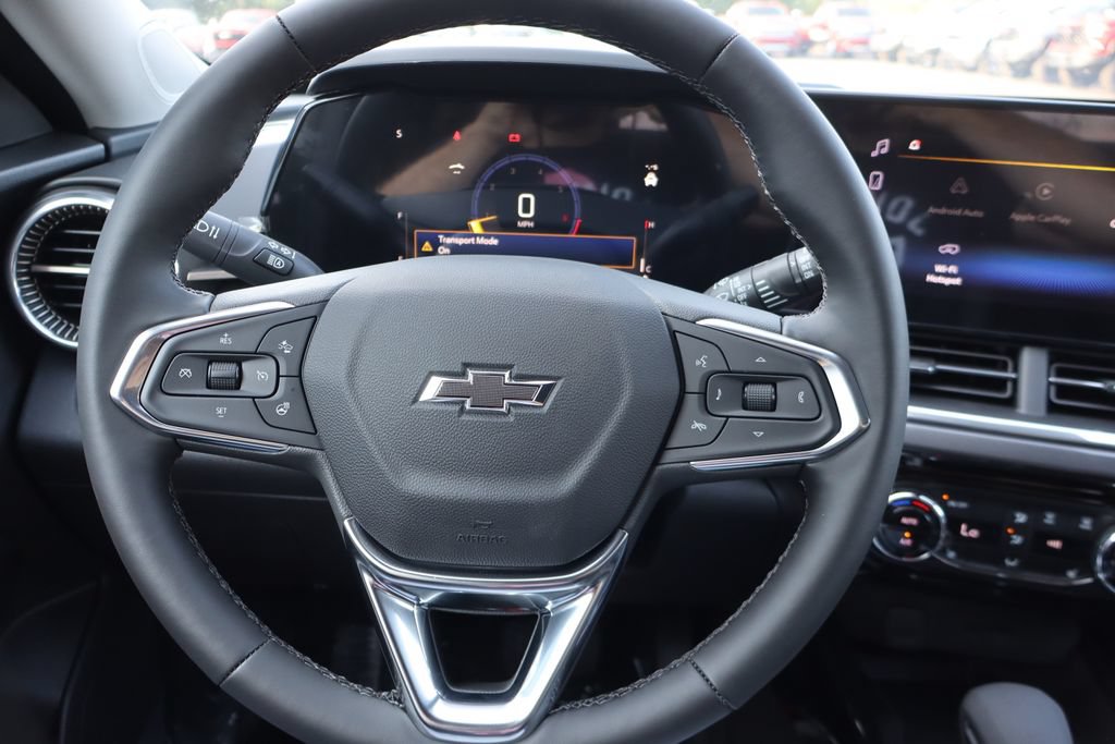 New 2026 Chevrolet Trax ACTIV w/ Sunroof Package FWD image 7