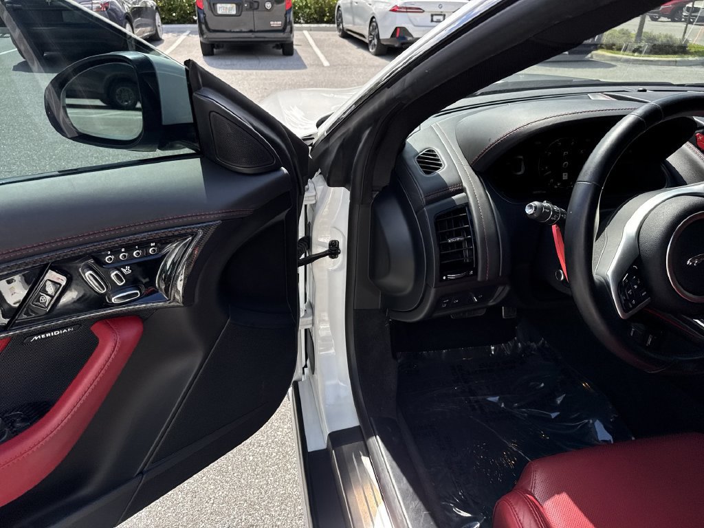 Used 2023 Jaguar F-TYPE Coupe RWD image 17
