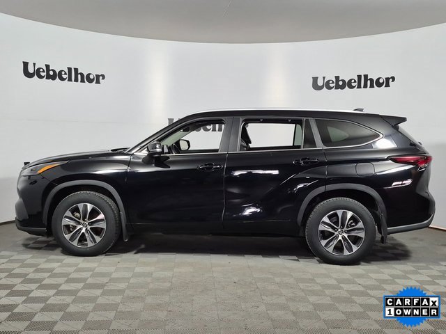 Certified 2024 Toyota Highlander XLE image 4
