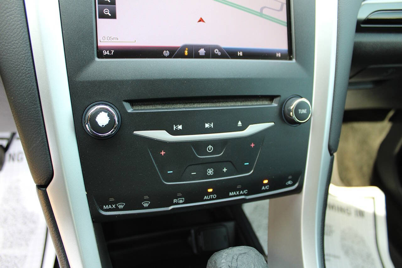 Used 2013 Ford Fusion SE image 21