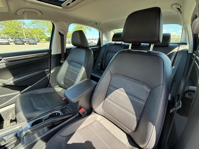 Used 2018 Volkswagen Passat 2.0T SE w/ SE Lighting Package FWD image 23
