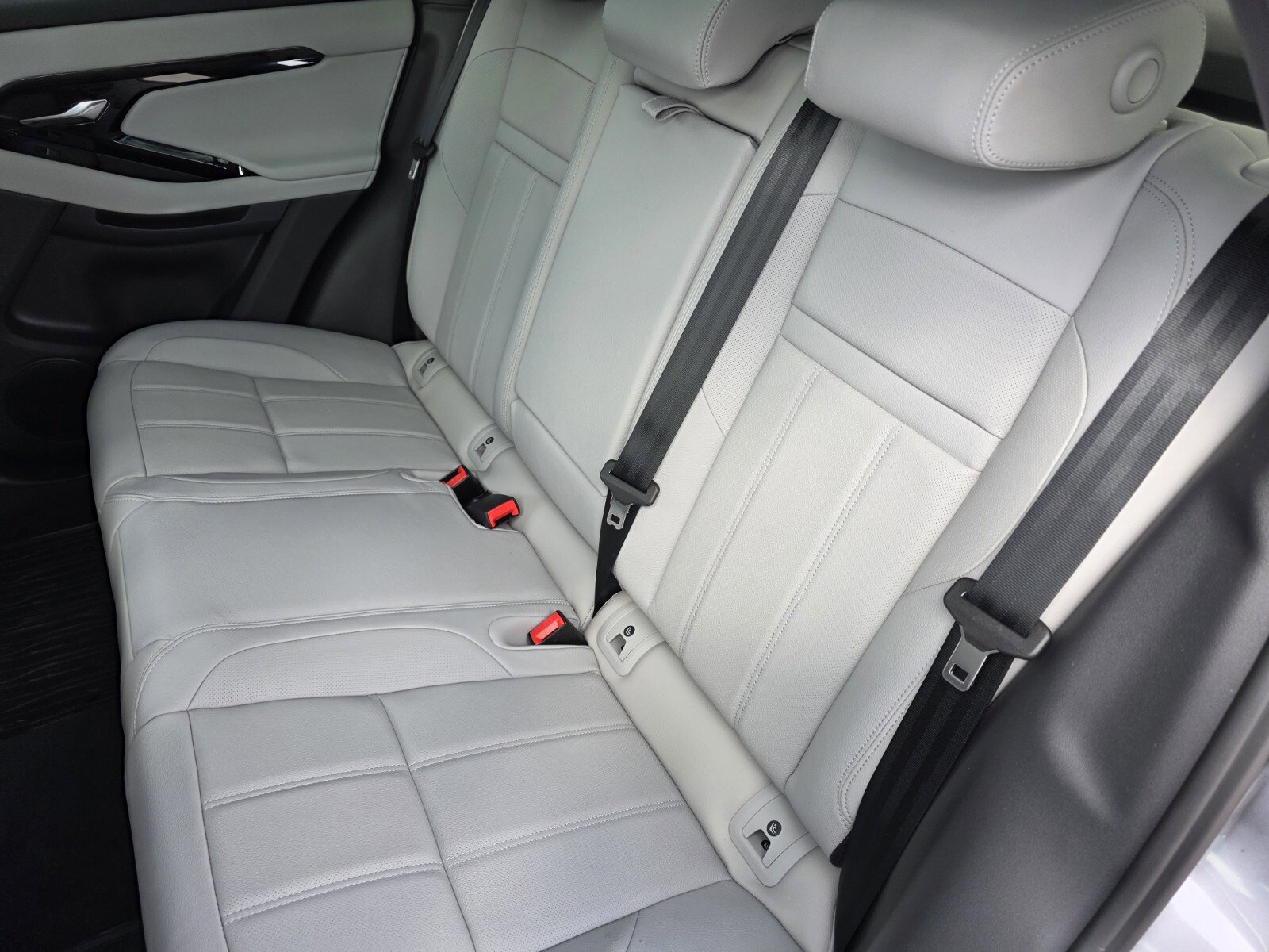 New 2026 Land Rover Range Rover Evoque S image 13