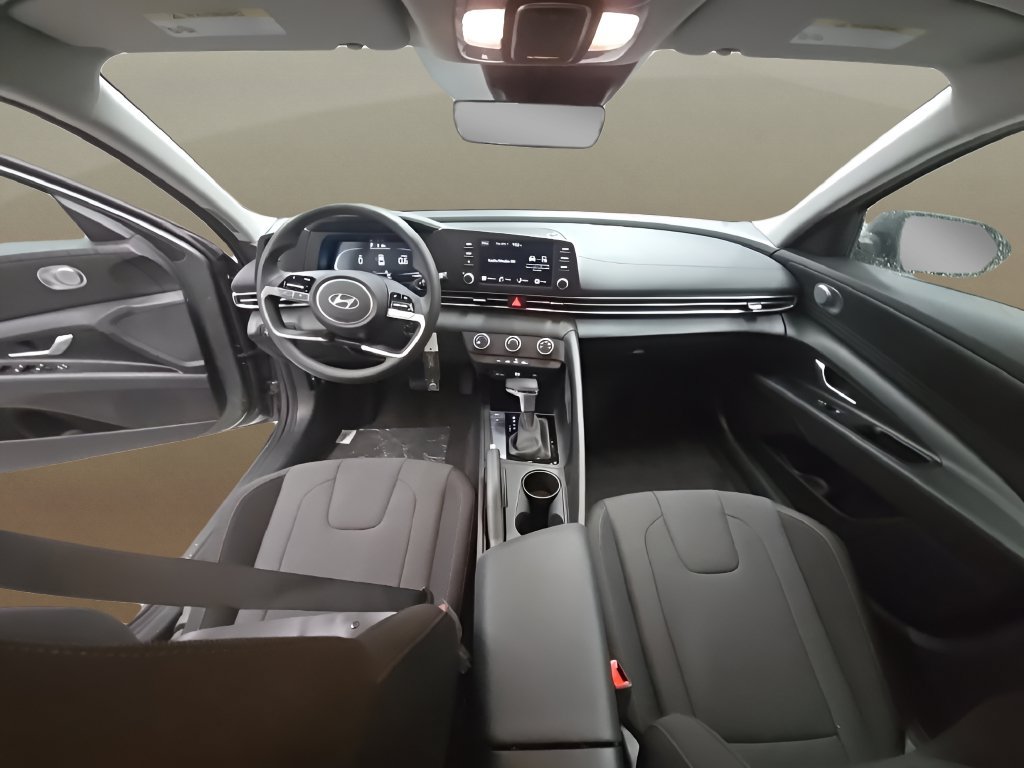 New 2026 Hyundai Elantra SE FWD image 28