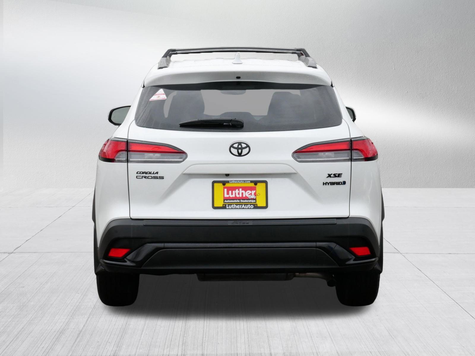 Used 2024 Toyota Corolla Cross XSE w/ Convenience Package image 6