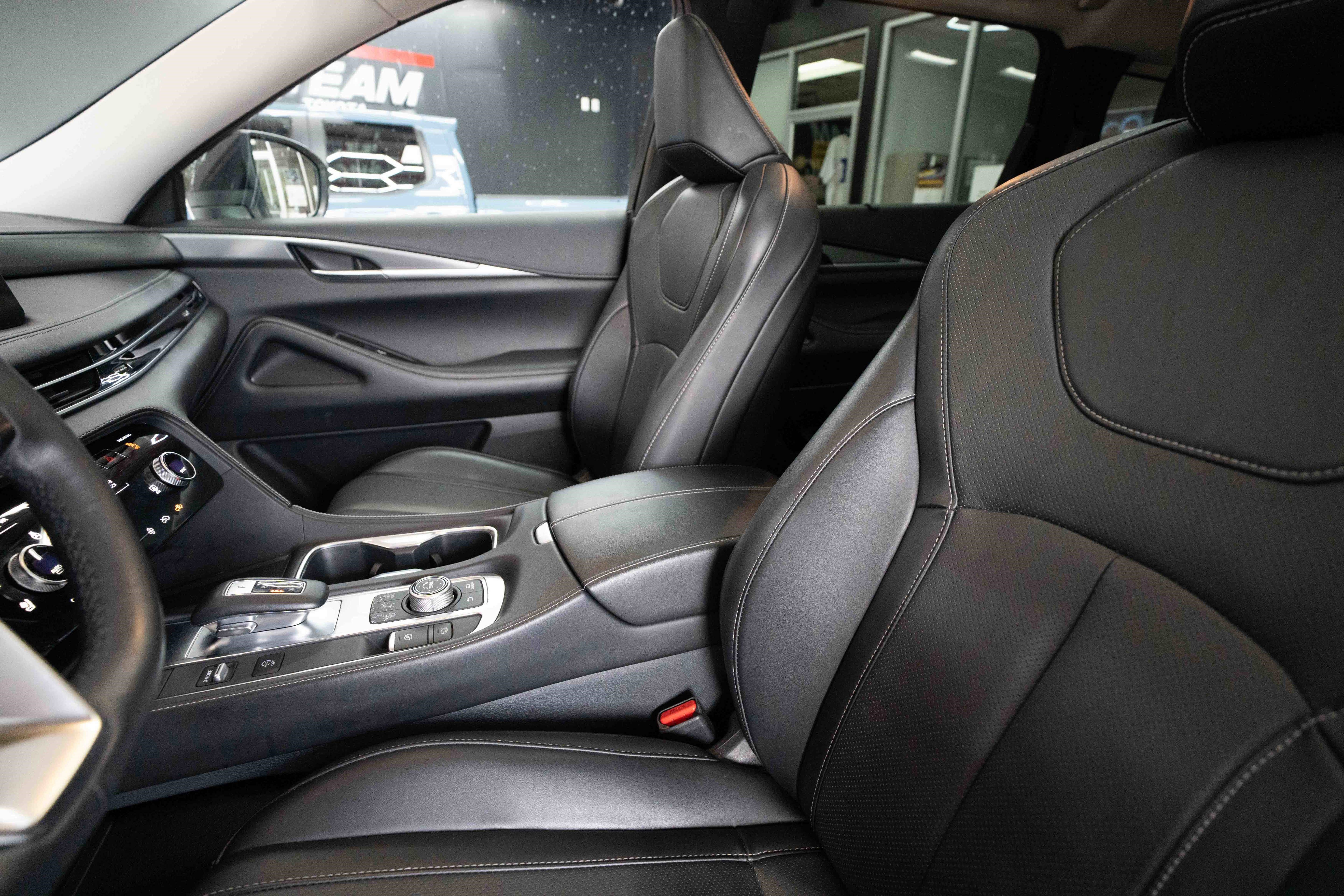 Used 2023 INFINITI QX60 Luxe w/ Cargo Package image 10