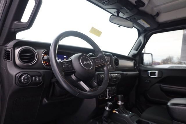 Used 2021 Jeep Gladiator Willys image 19