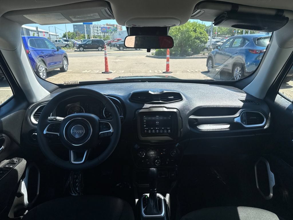 Used 2021 Jeep Renegade Sport FWD image 11
