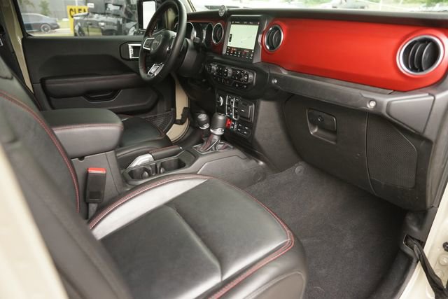 Used 2022 Jeep Gladiator Rubicon w/ LED Lighting Group AWD/4WD image 17