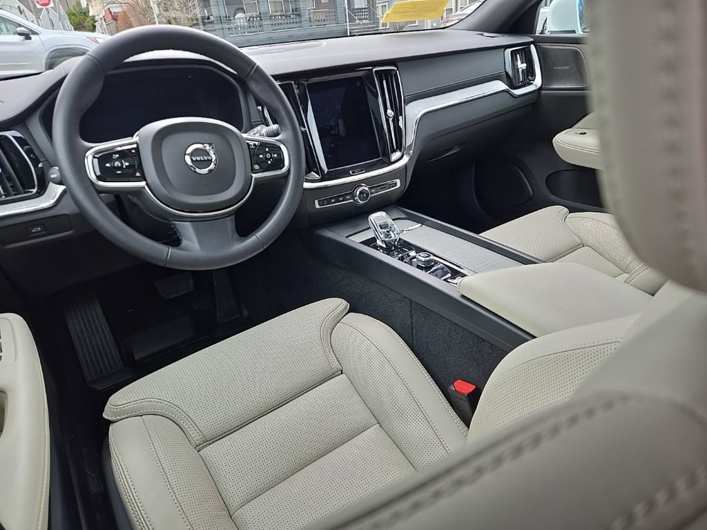 Certified 2024 Volvo V60 B5 Cross Country Ultimate image 13