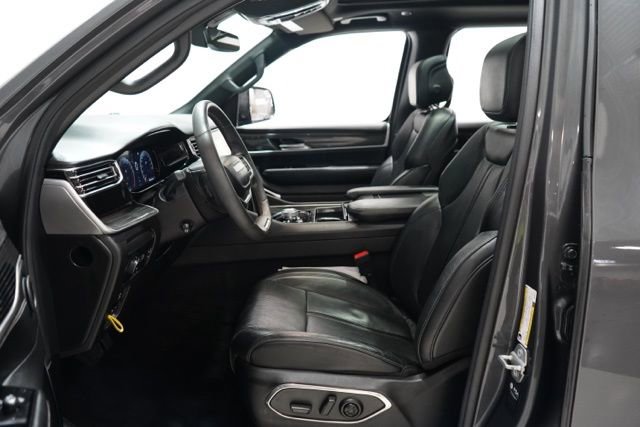 Used 2022 Jeep Wagoneer Series III w/ Premium Group I image 15
