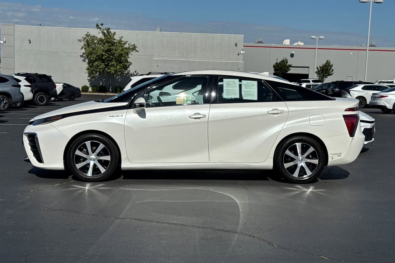 Used 2016 Toyota Mirai image 9