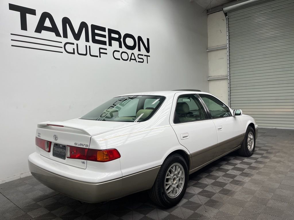 Used 2000 Toyota Camry XLE FWD image 7