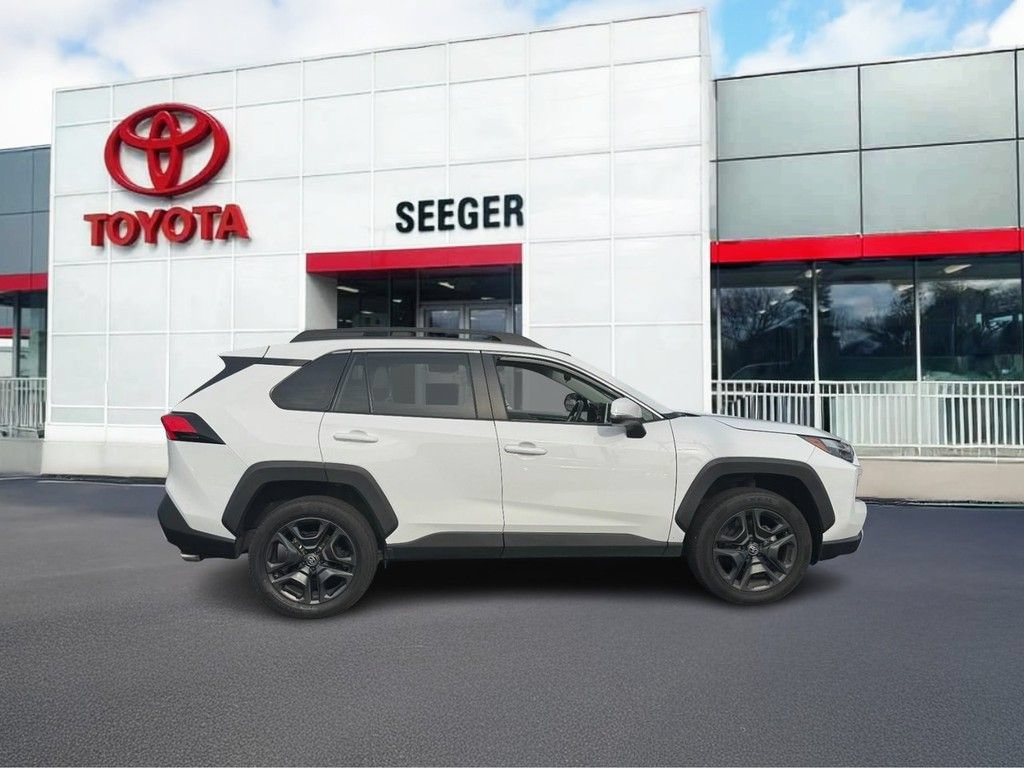 Used 2024 Toyota RAV4 Adventure AWD/4WD image 2