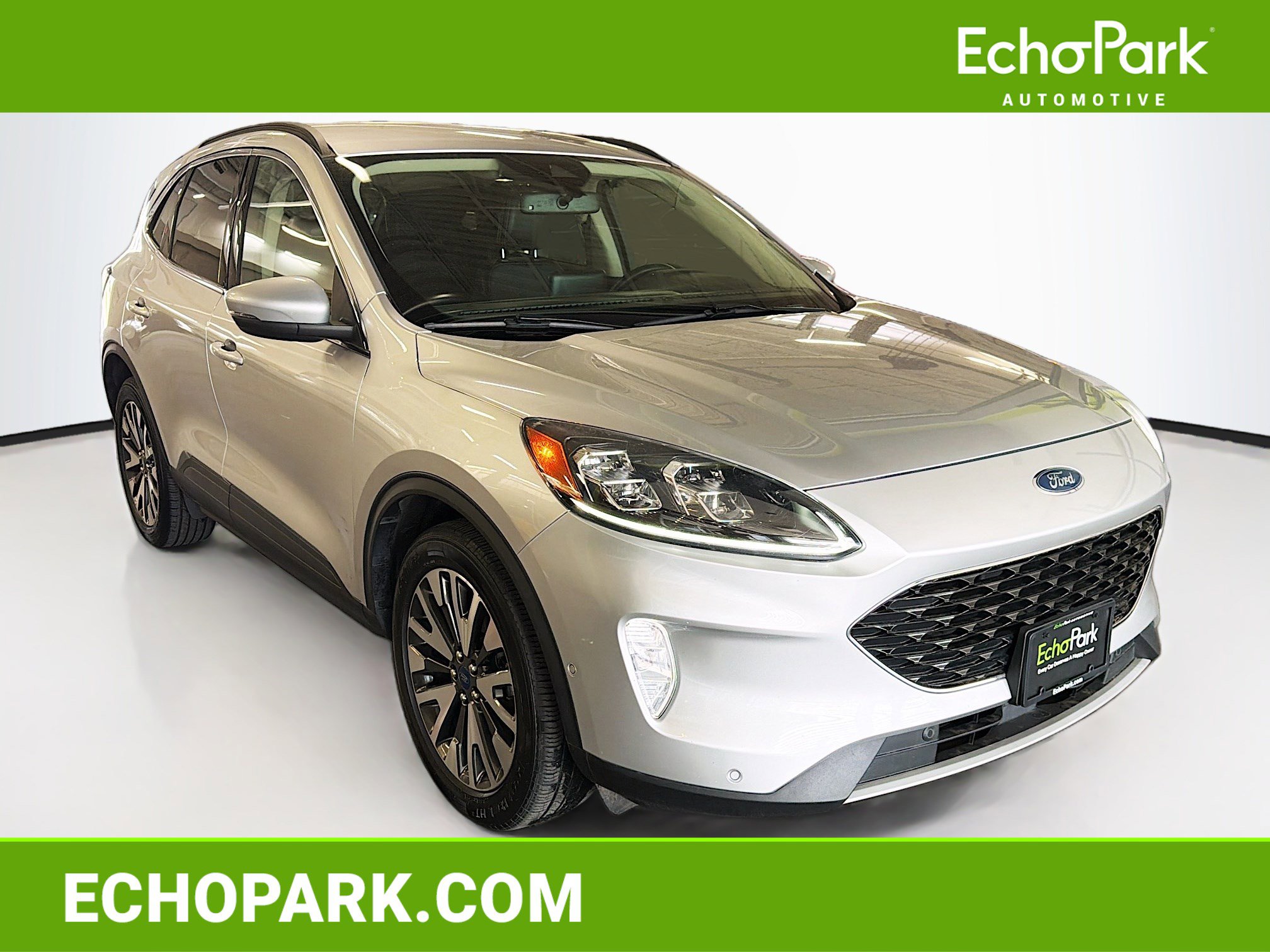 Used 2020 Ford Escape Titanium AWD/4WD image 1