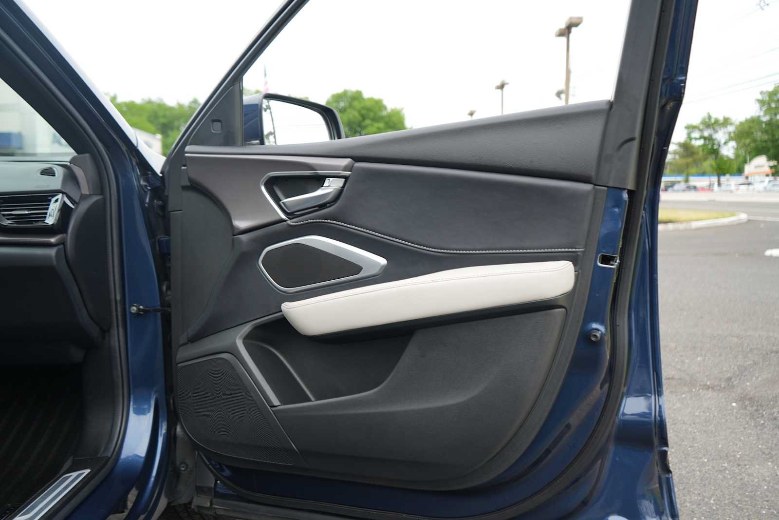 Certified 2025 Acura RDX SH-AWD image 29